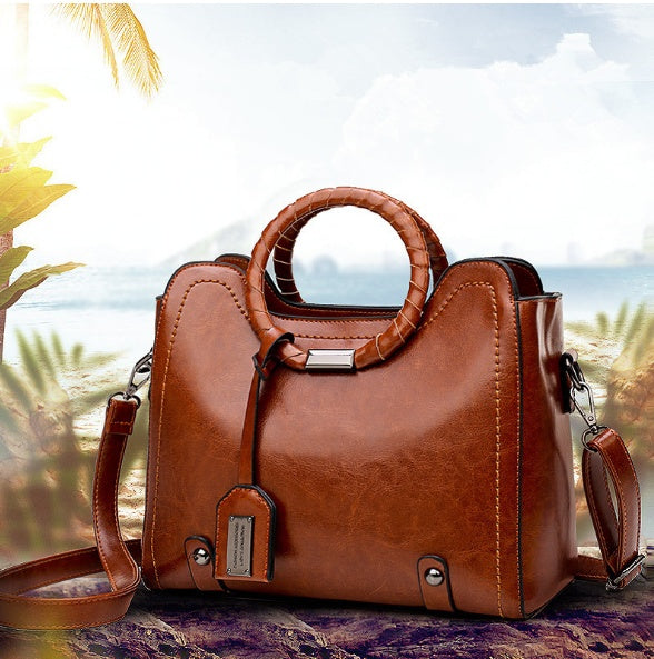 New summer messenger bag simple fashion oil wax leather handbag