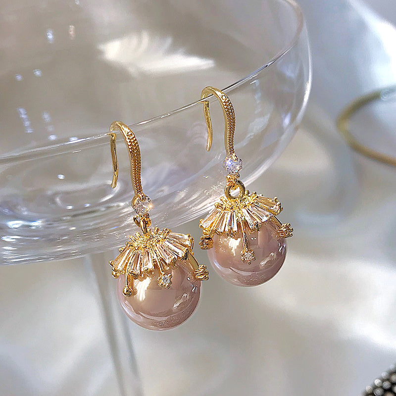Korean Net Red New Pearl Earrings Female Exquisite High-End Temperament Earrings French Autumn And Winter Earrings