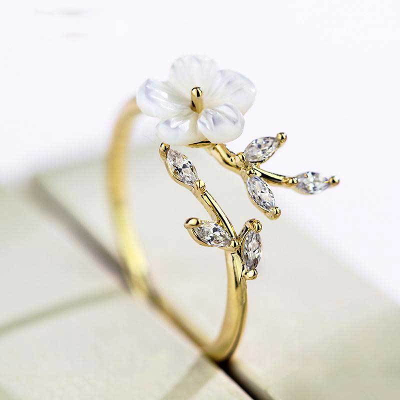 Creative Stylish Elegant And Simple Natural Flower Leaf Ring