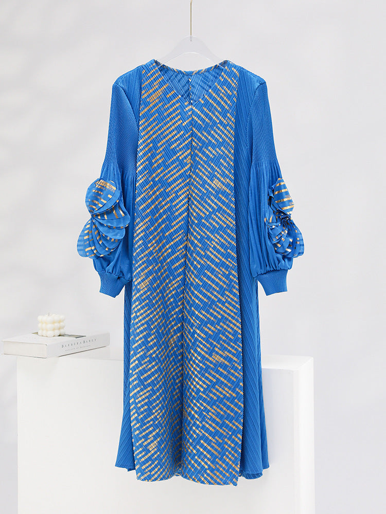 High-grade Bronzing Plate Flower V-neck Temperament Mid-length Pleated Dress