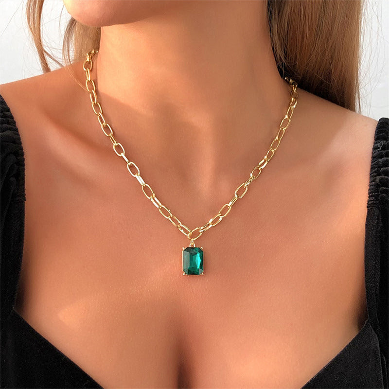 Fashionable Retro Emerald Rhinestone Necklace For Women