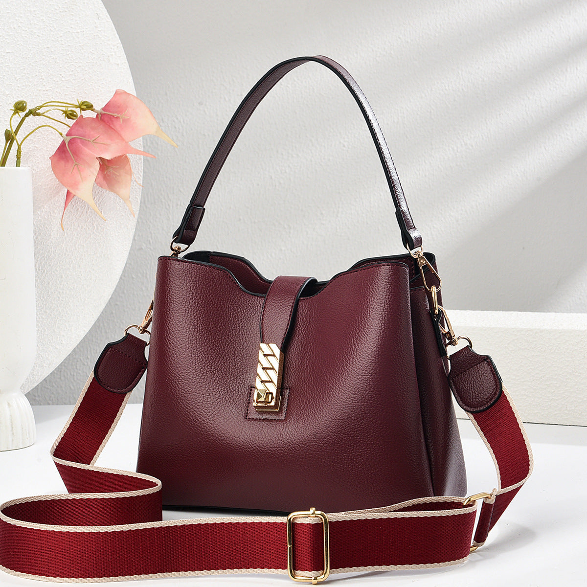 Women's Fashion Personality Large Capacity Bucket Bag