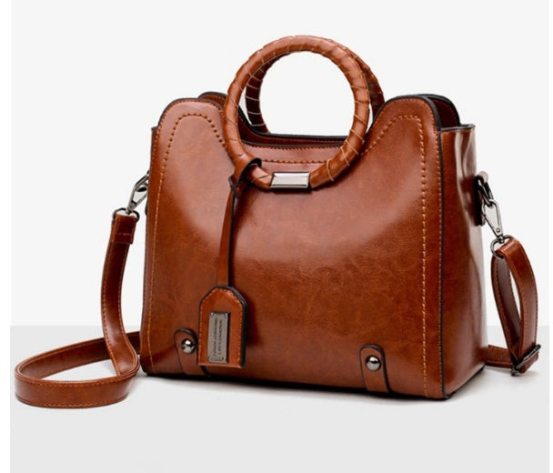 New summer messenger bag simple fashion oil wax leather handbag