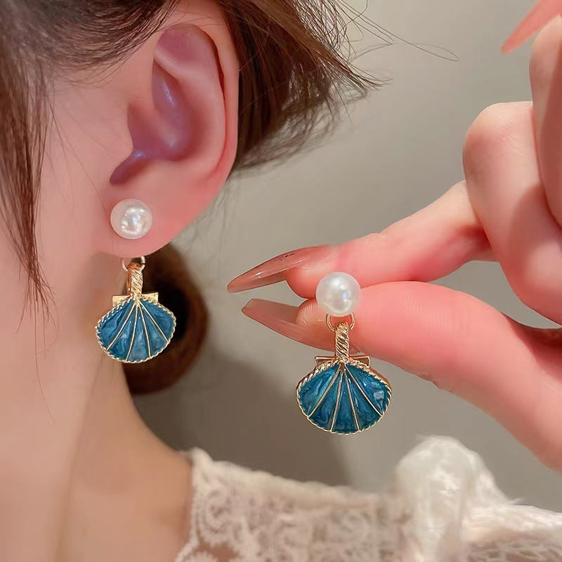 Blue Two Wearing Methods Shell Pearl Earrings