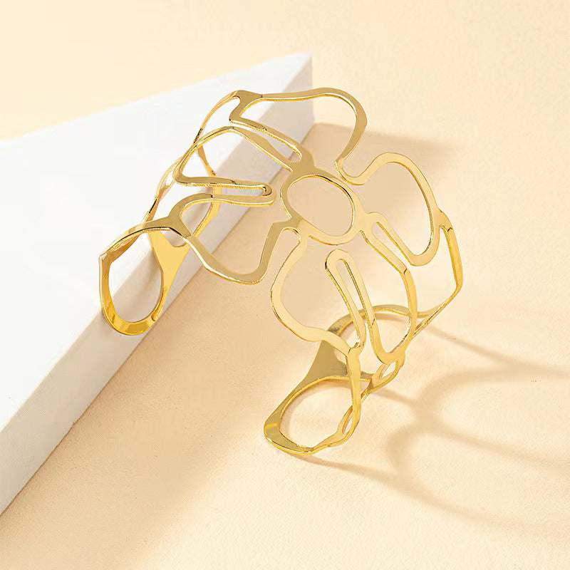Hollow-out Petals Open-ended Bracelet