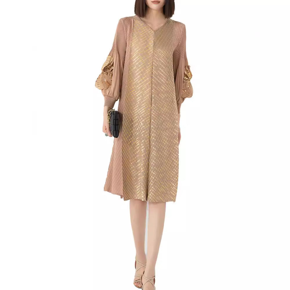 High-grade Bronzing Plate Flower V-neck Temperament Mid-length Pleated Dress