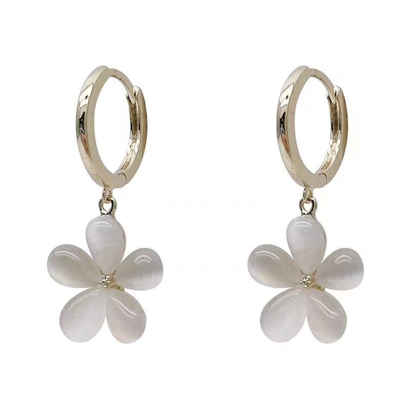Zirconium Butterfly Wreath Earrings Are Simple In Personality