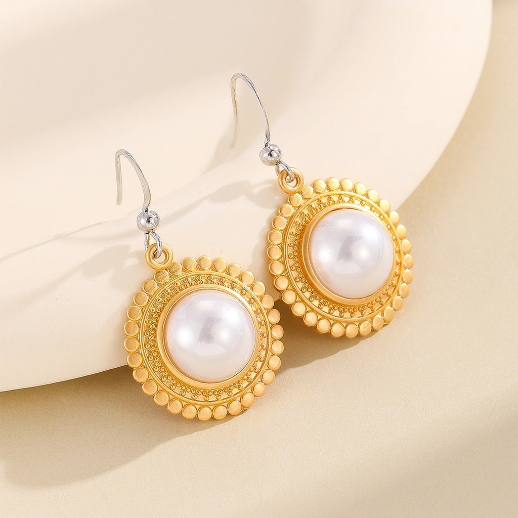 Retro Exaggerated Cat's Eye French Buckle Earrings