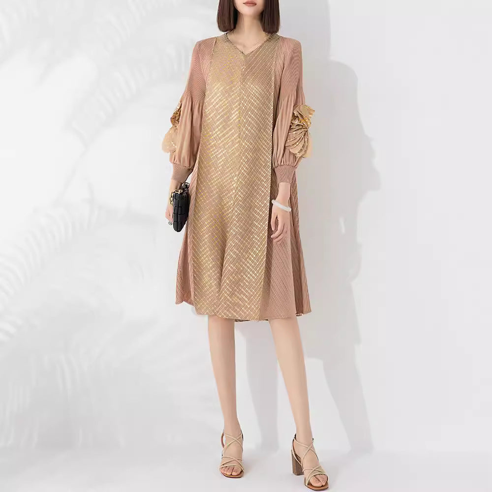 High-grade Bronzing Plate Flower V-neck Temperament Mid-length Pleated Dress