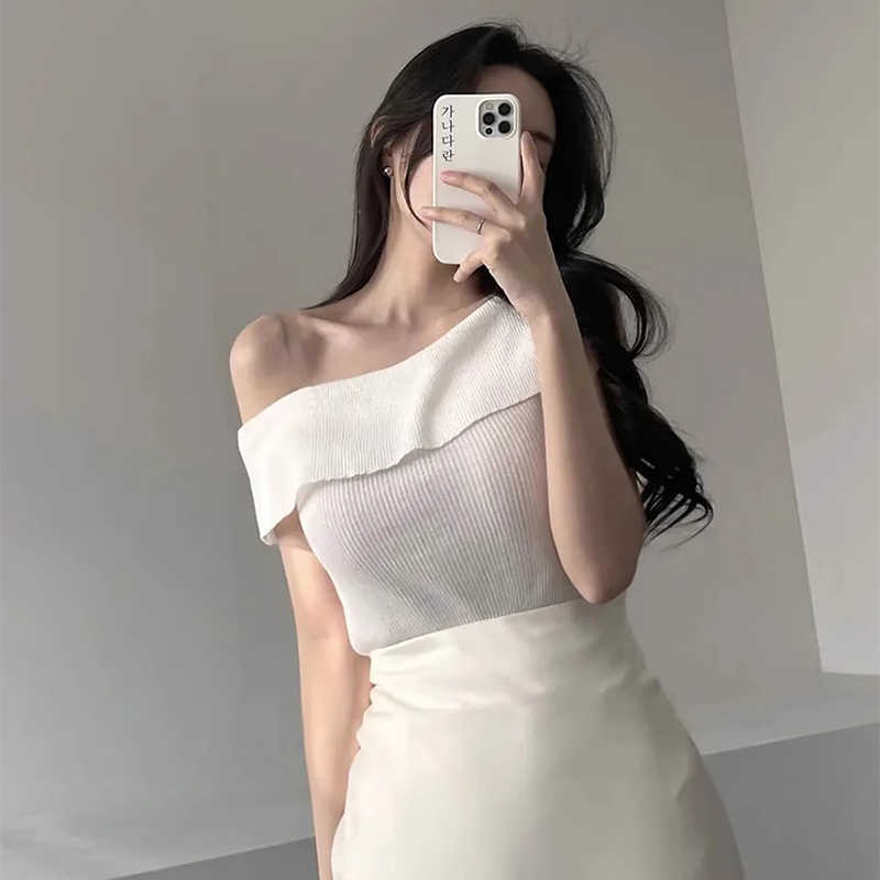 Irregular Off-shoulder Sleeveless Knitwear Solid Color Top