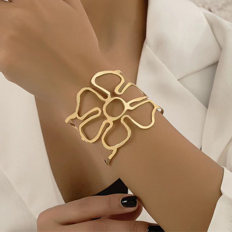 Hollow-out Petals Open-ended Bracelet