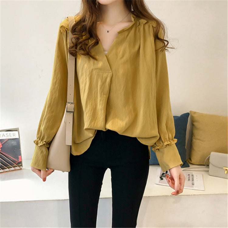 Women's Ruffled V-Neck Long Sleeve Shirt