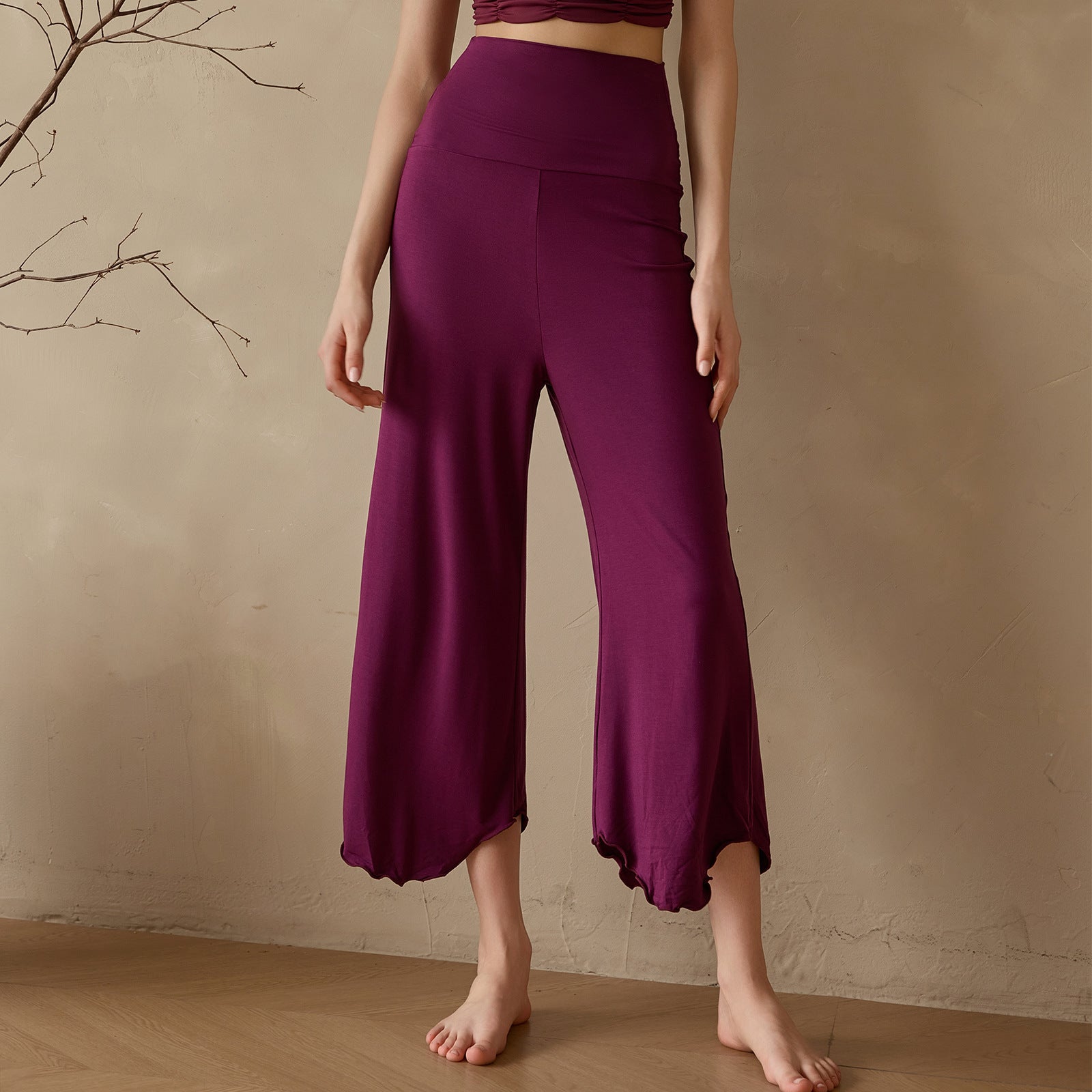 Women's Loose Cropped Solid Color Sweatpants