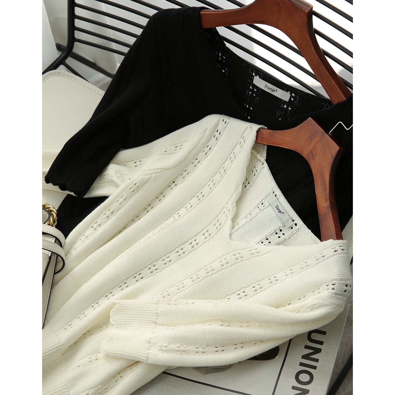 Summer White French Style V-neck Sweater With Short Sleeves