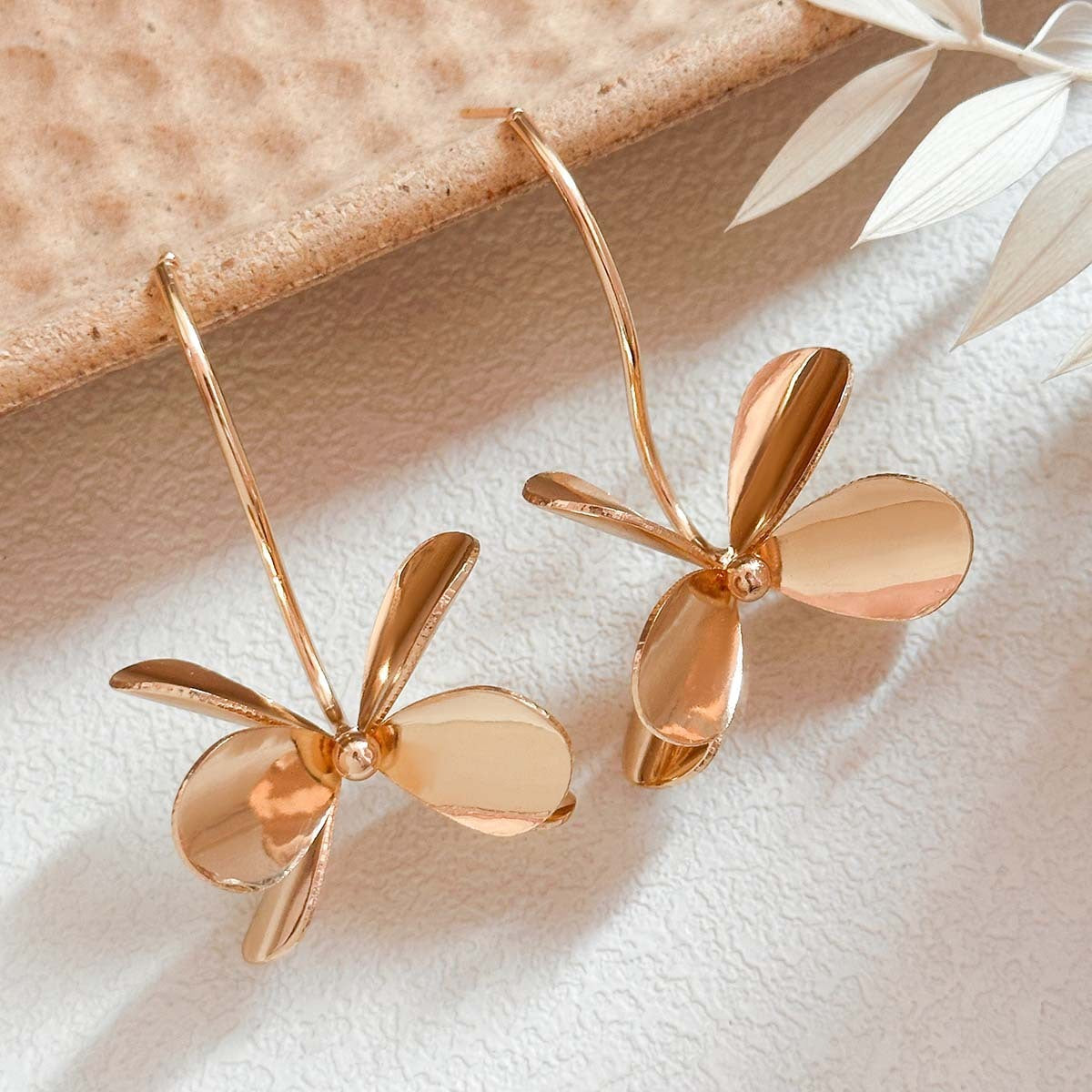 Leaf Earrings Exaggerated Metal Temperament Dragonfly