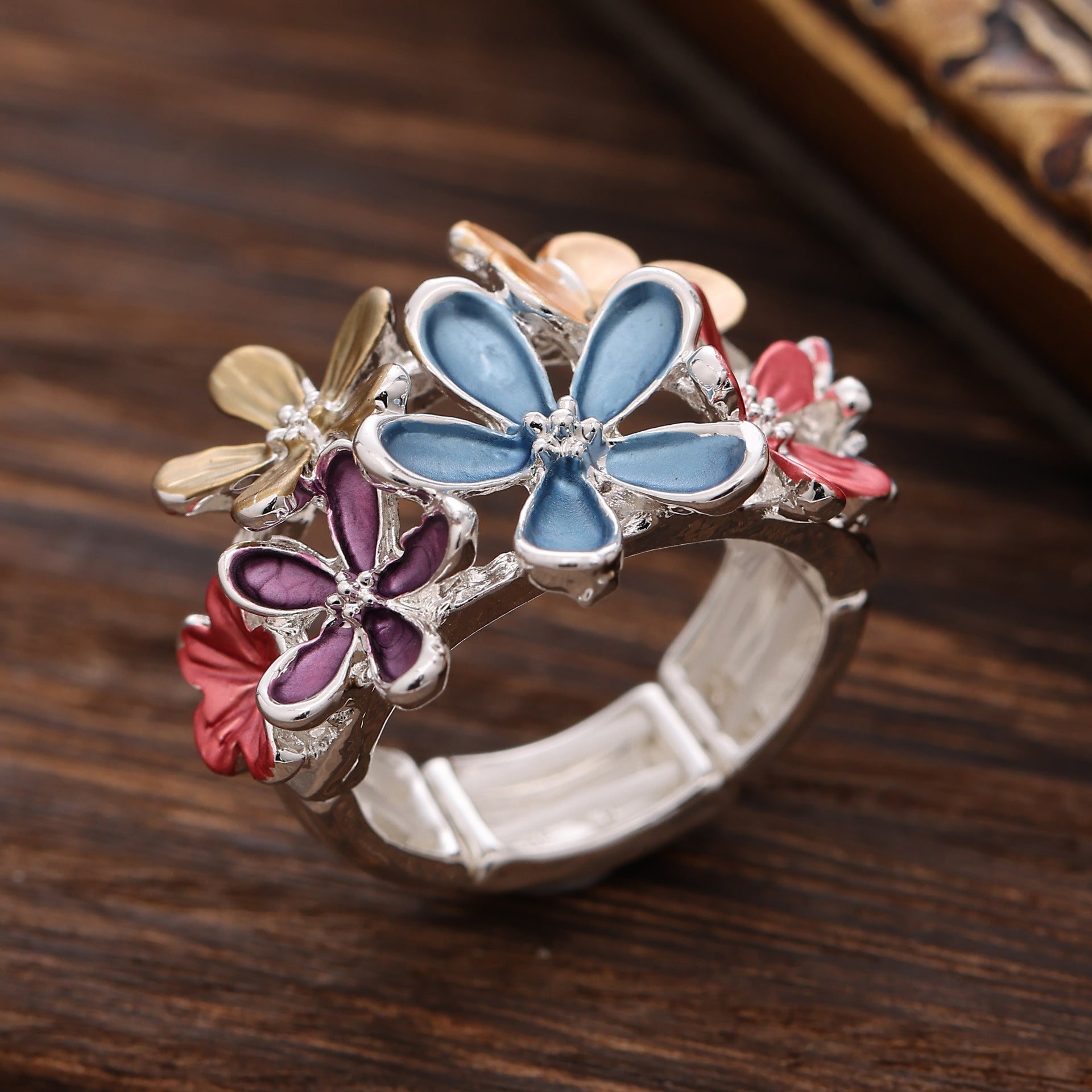 Women's Fashionable All-match Flower Cluster Elastic Alloy Ring
