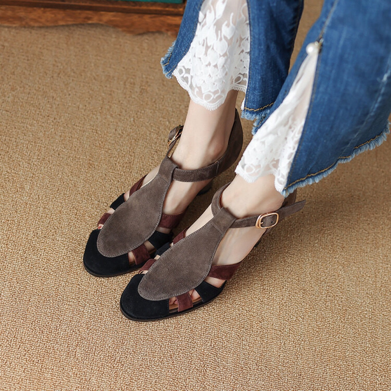 Retro Hollowed Toe Box Roman Sandals Color Matching Round Toe High Heels