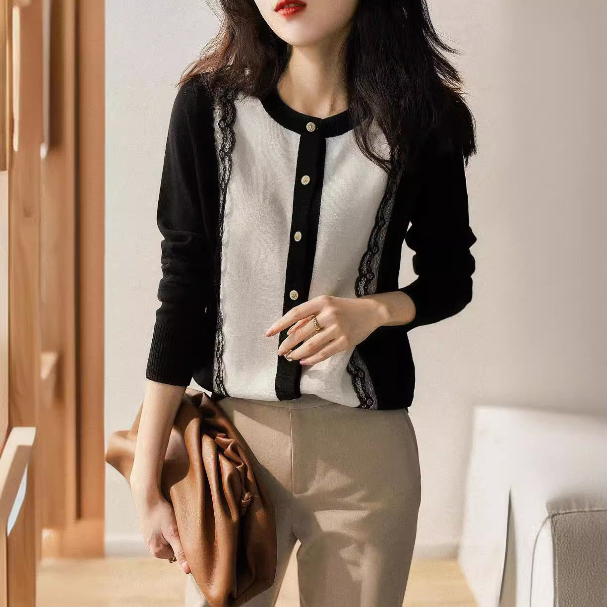 Slimming Lace Patchwork Round Neck Knitted Cardigan Sweater