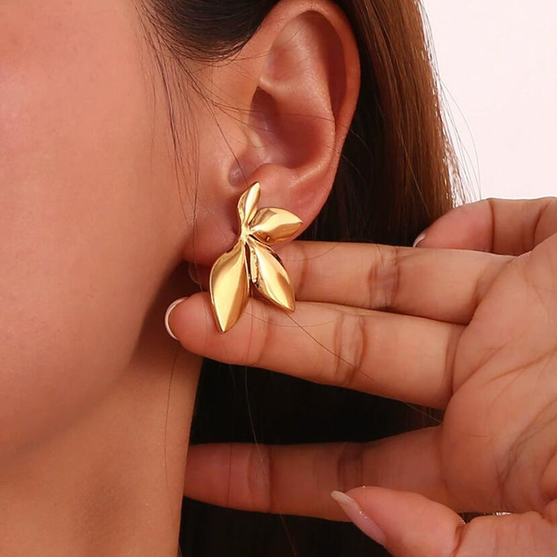 European And American Niche Glossy Flowers Leaf-shapepd Stud Earrings