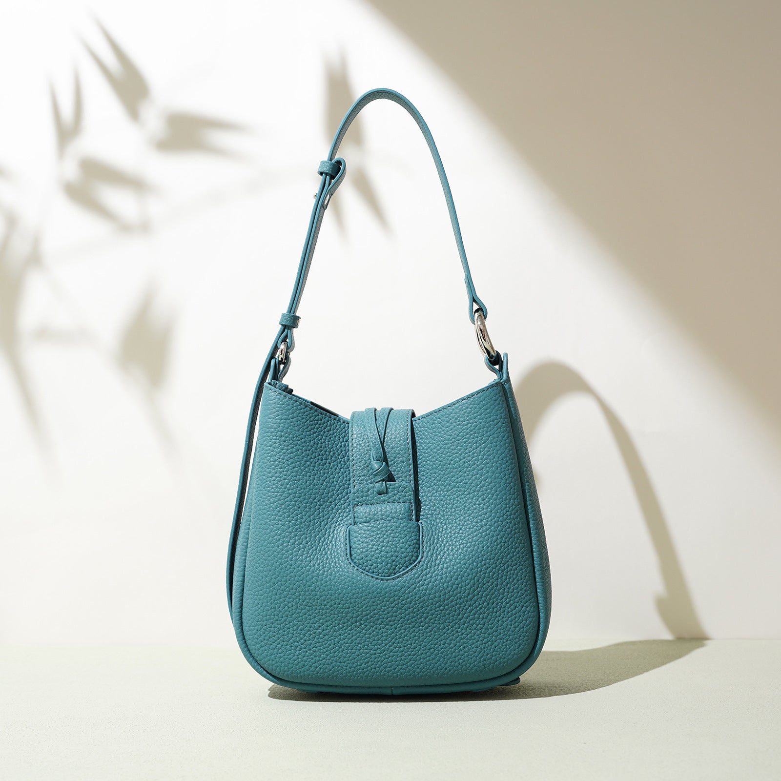 Large Capacity Commuter Soft Leather Handbag Crossbody Bag