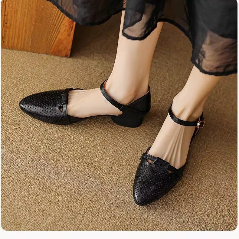 New Retro Chunky Heel Buckle With Closed Toe Stitching Hollowed Sandals Women