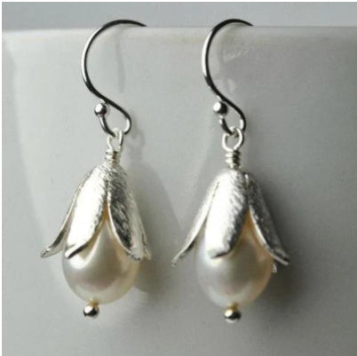 Subtle Temperament Water Droplet Pearl Bud Earrings