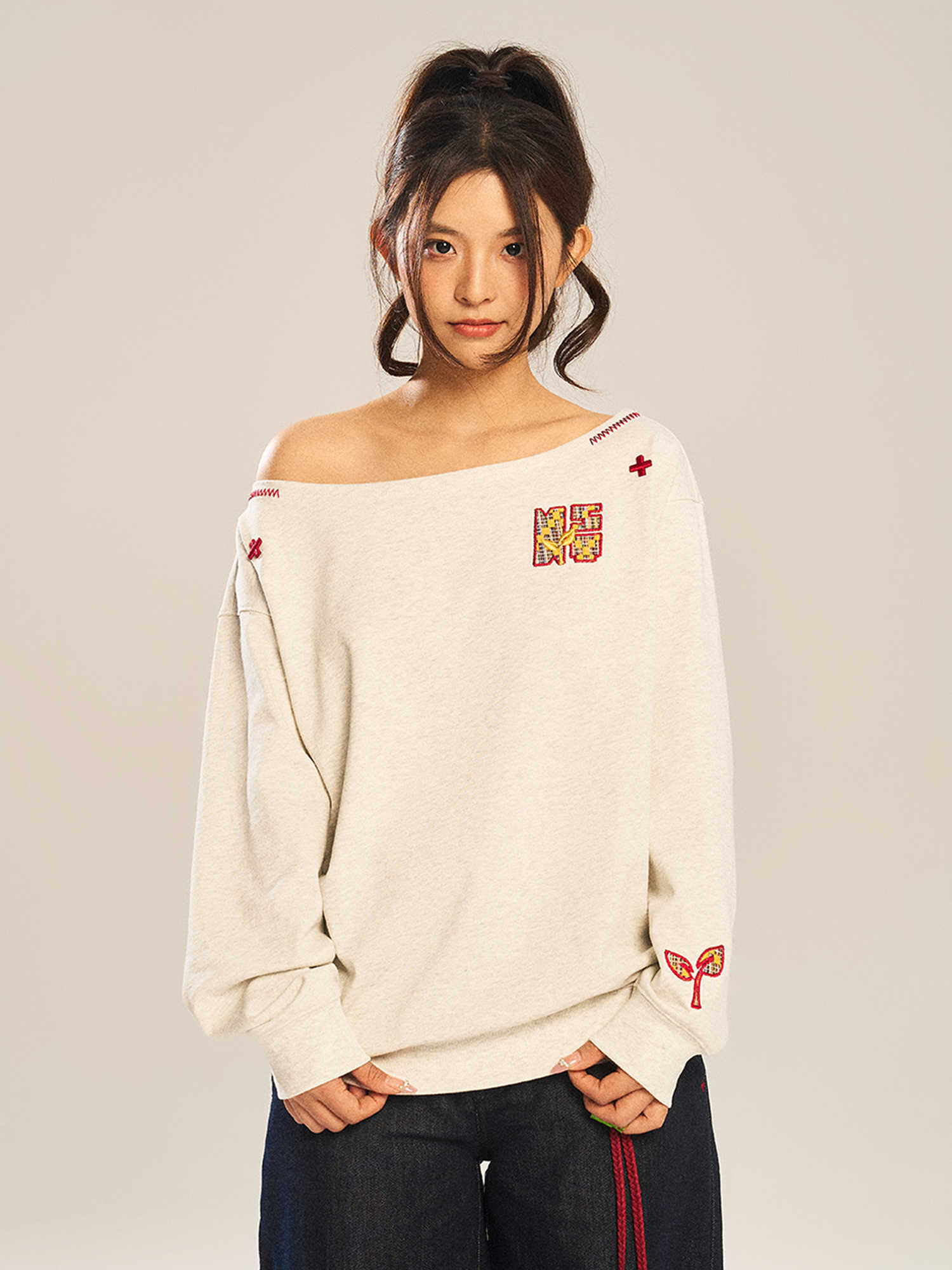Women's Paste Cloth Embroidery Slant Shoulder Loose Long Sleeve Top